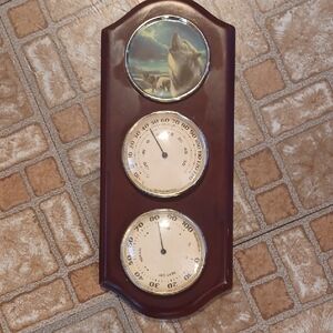 Brown Wall Thermometer with Wolf Design Humid, Weather Station
